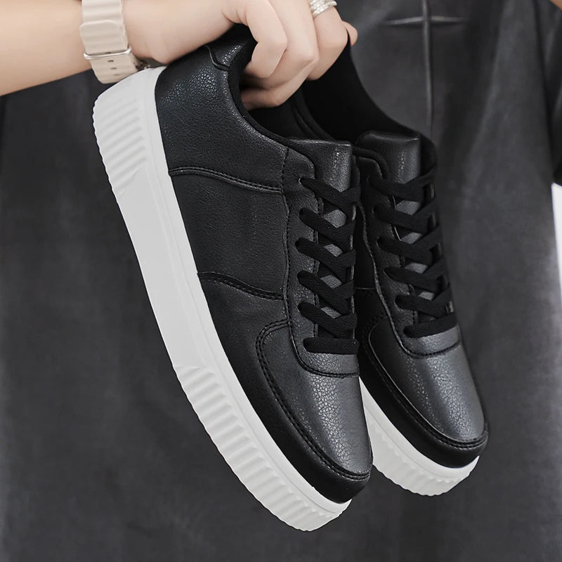 Designer Leather Men Shoes Trend White light Casual Sneakers Male Outdoor Non-slip Walking Teenager Vulcanized Footwear