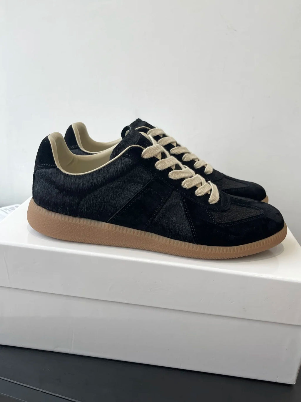 Men's leather flat bottomed casual lace up white shoes, women's moral training shoes, board shoes, running shoes