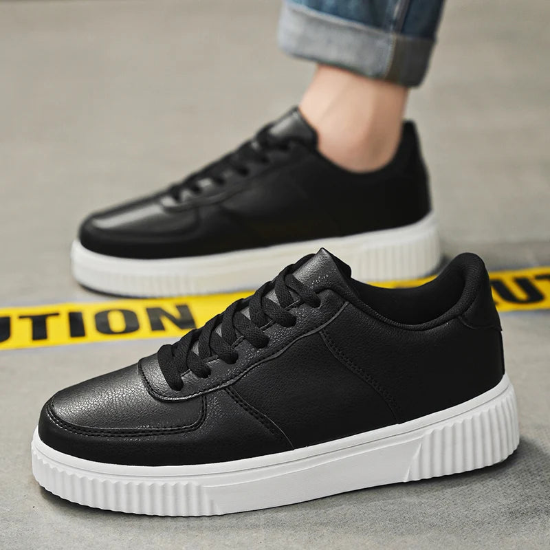 Designer Leather Men Shoes Trend White light Casual Sneakers Male Outdoor Non-slip Walking Teenager Vulcanized Footwear