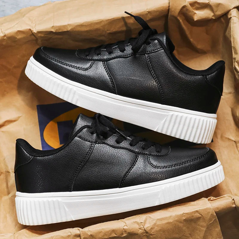 Designer Leather Men Shoes Trend White light Casual Sneakers Male Outdoor Non-slip Walking Teenager Vulcanized Footwear