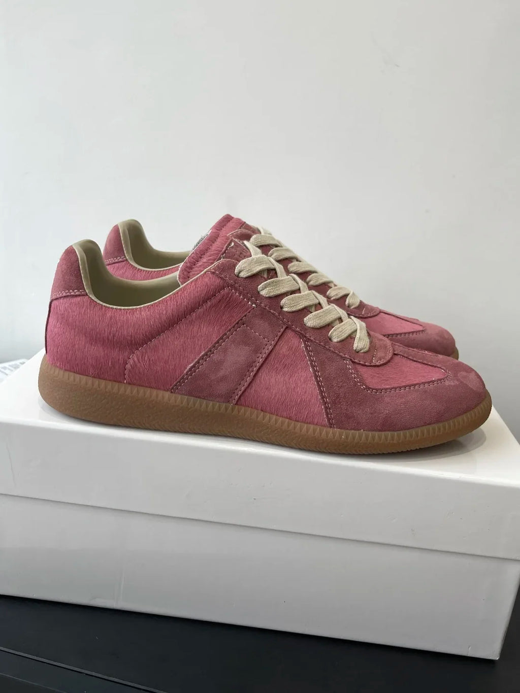 Men's leather flat bottomed casual lace up white shoes, women's moral training shoes, board shoes, running shoes