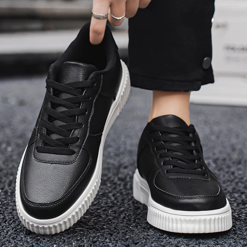 Designer Leather Men Shoes Trend White light Casual Sneakers Male Outdoor Non-slip Walking Teenager Vulcanized Footwear